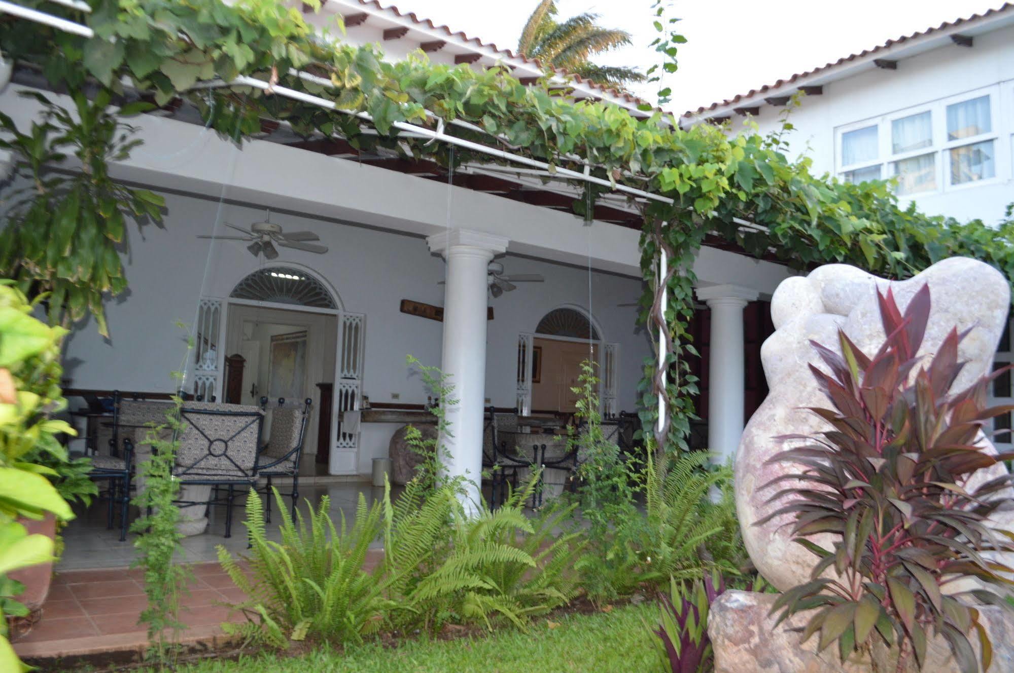 Hotel Casa Real Managua Exterior foto